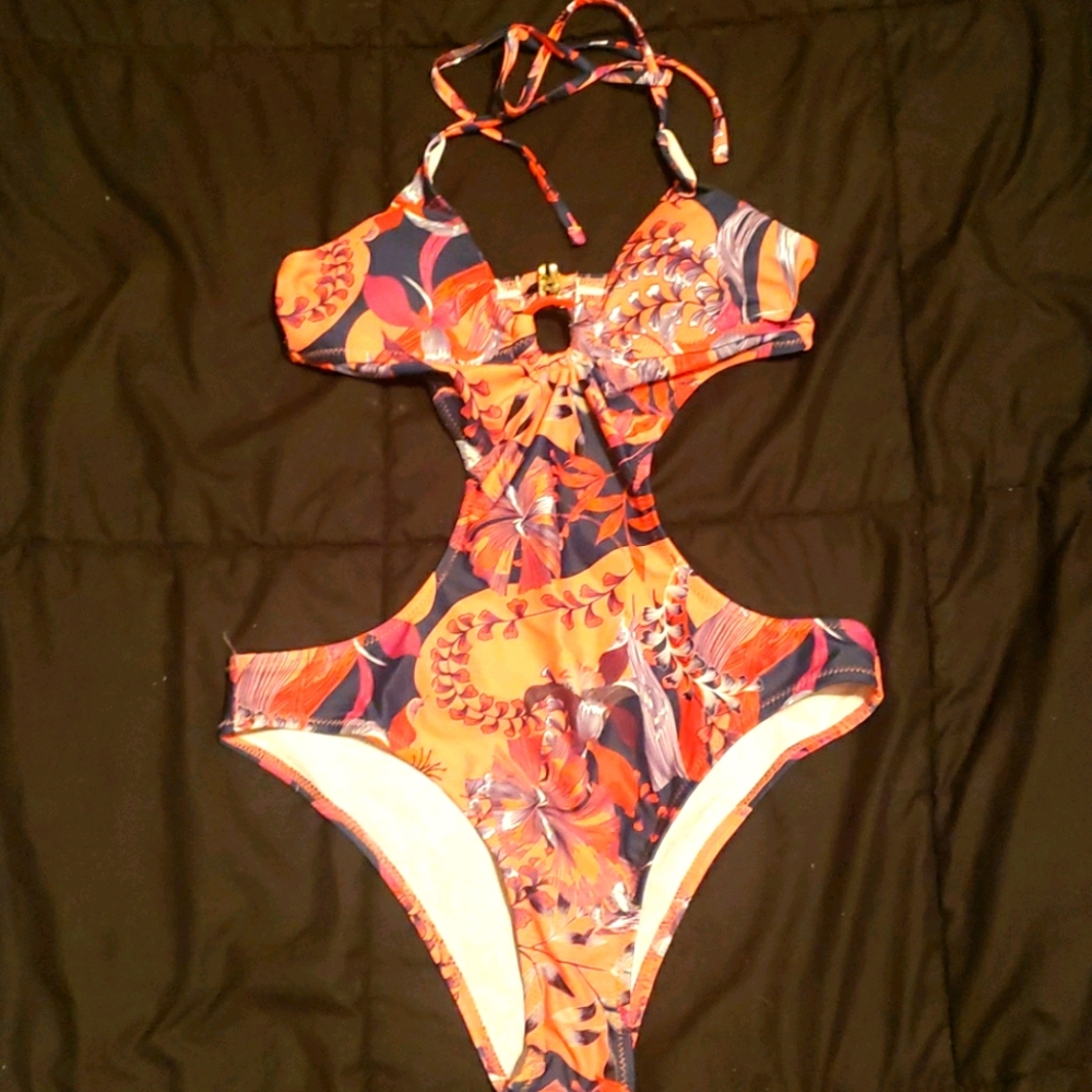 Bathing suit sz small